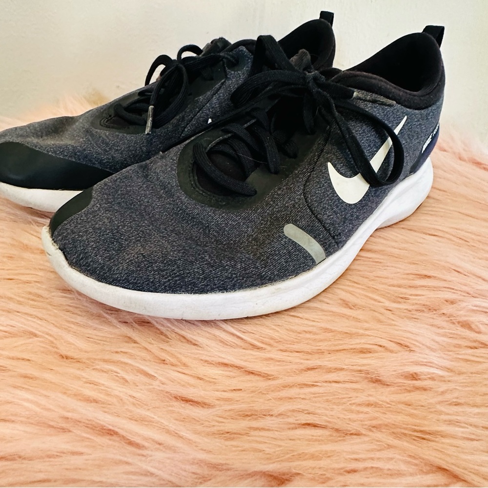 Nike Flex Experience 8